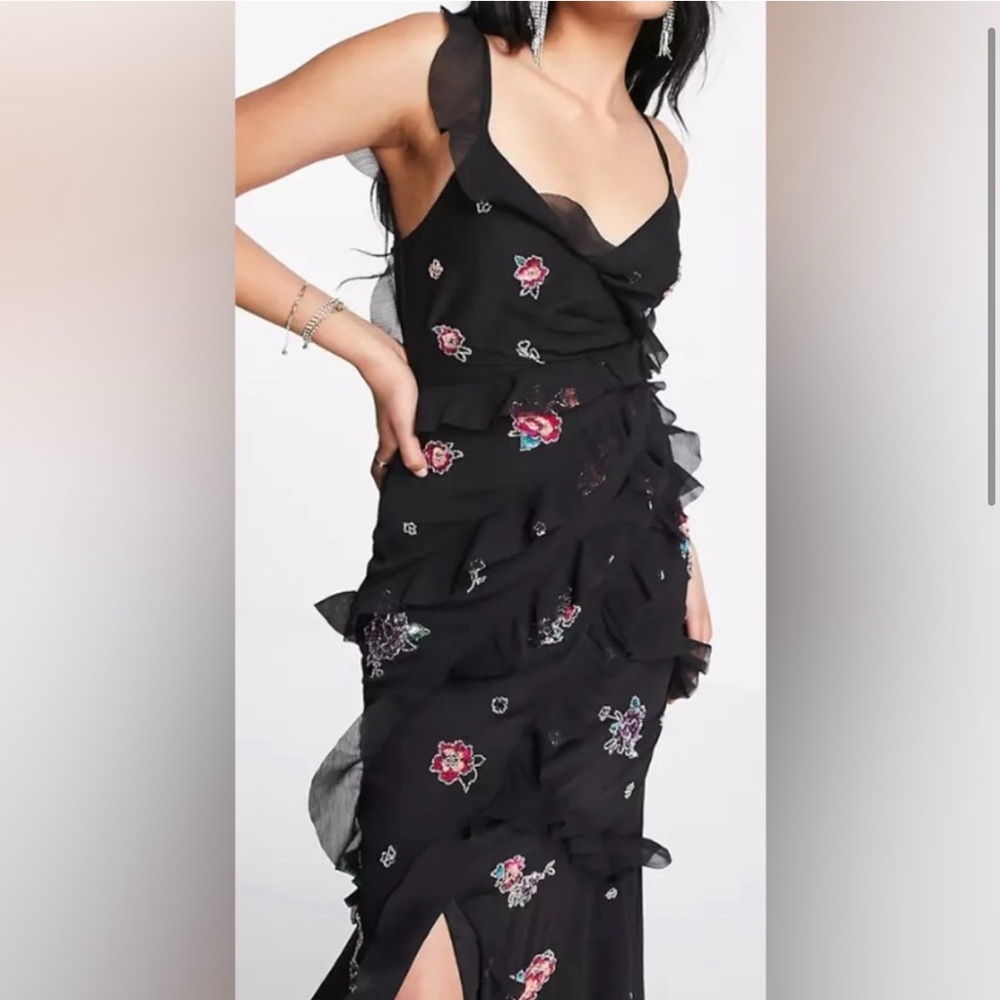 Floral Black Ruffle Maxi